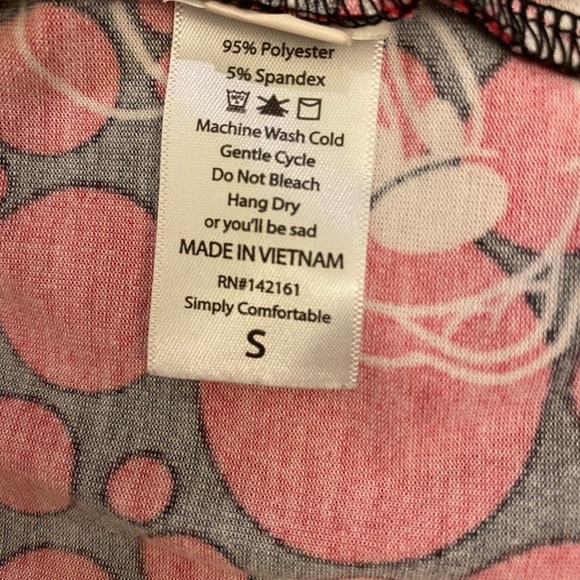 LULAROE Oversized Shirt / Top, Minnie Mouse, Disney, Size Small, Red Black White - Picture 6 of 6